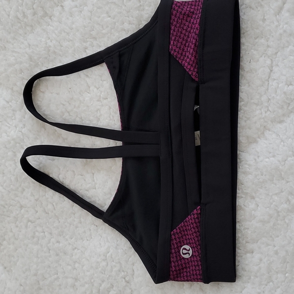 29. Lululemon Rise and Run Purple & Black Sports Bra - Picture 3 of 9